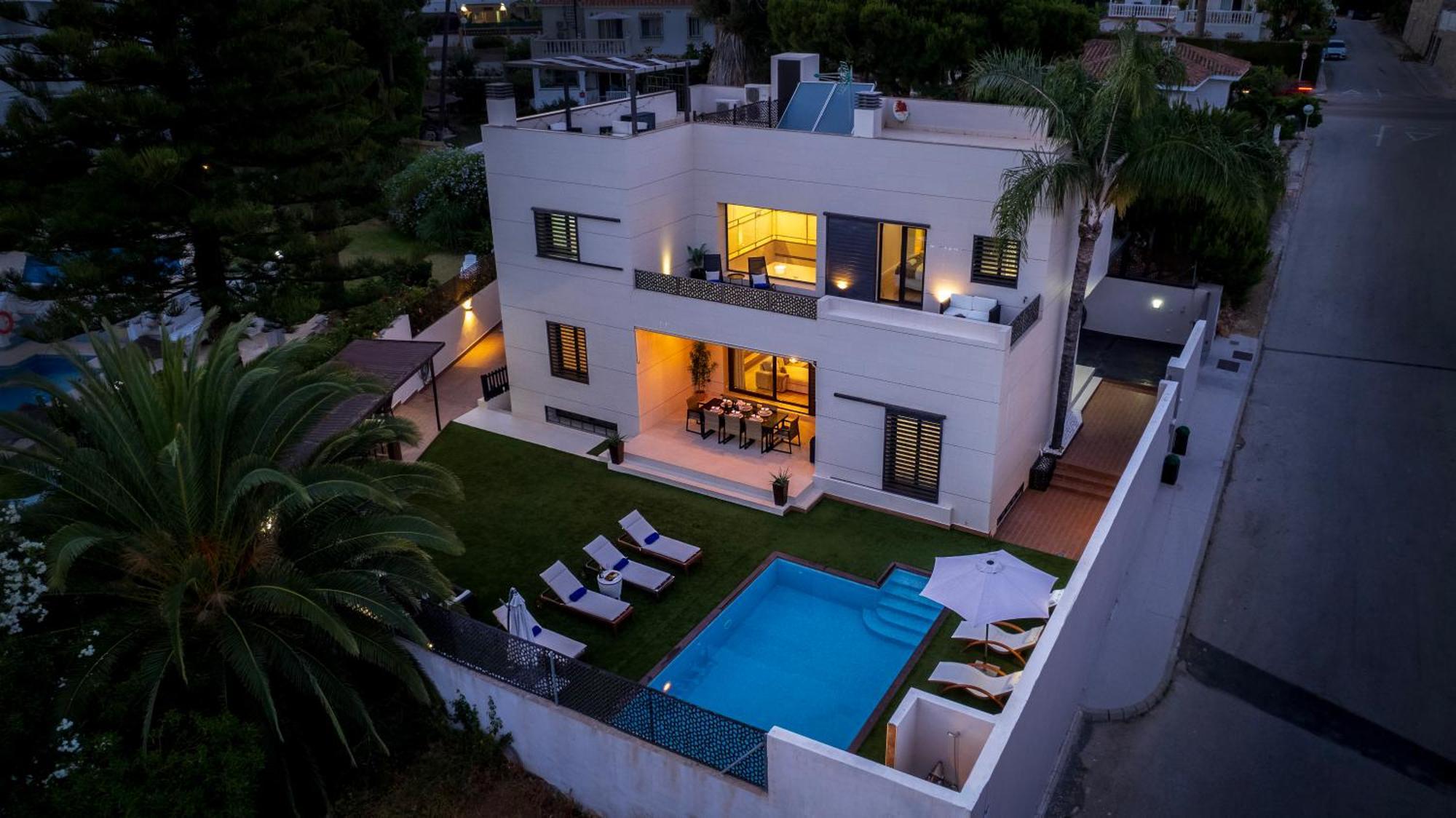 Vacation Marbella I Villa Riviera Del Sol, Private Pool, Jacuzzi, Walking Distance To The Beach มาลากา ภายนอก รูปภาพ